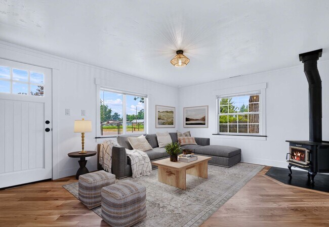 829 Lincoln Ave