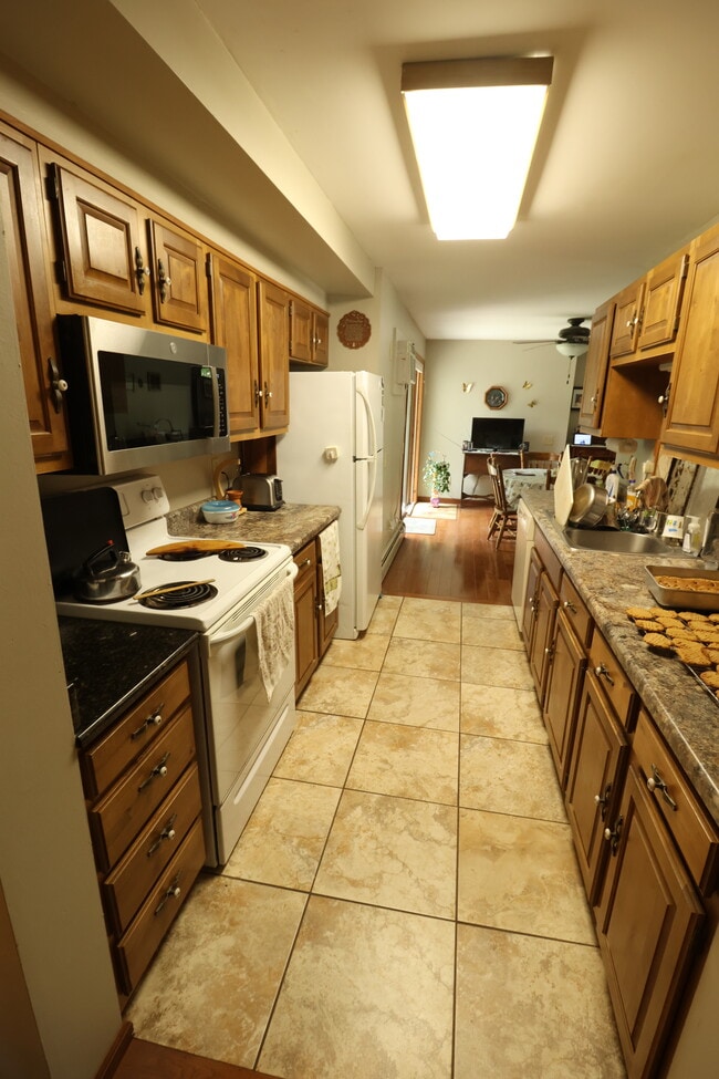 Photo - 1345 Blue Mounds St