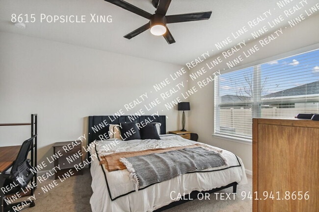 Photo - 8615 Popsicle Xing