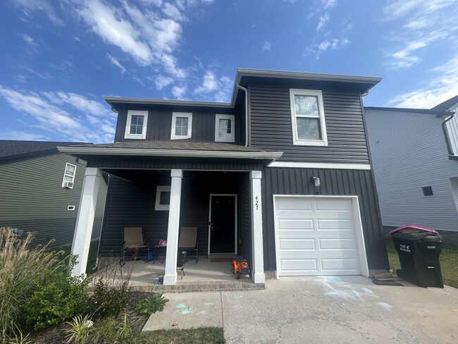 Building Photo - 427 Mattingly Dr
