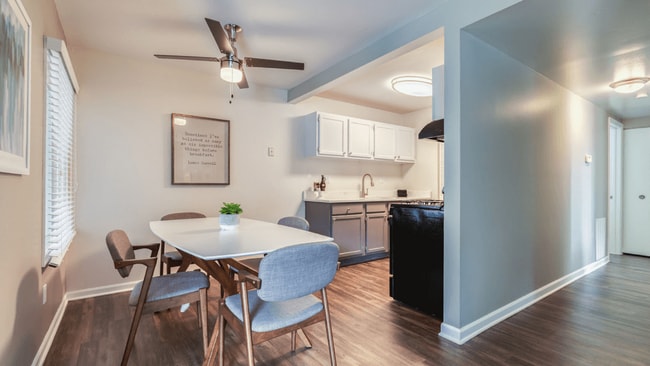 The View Apartments St Charles