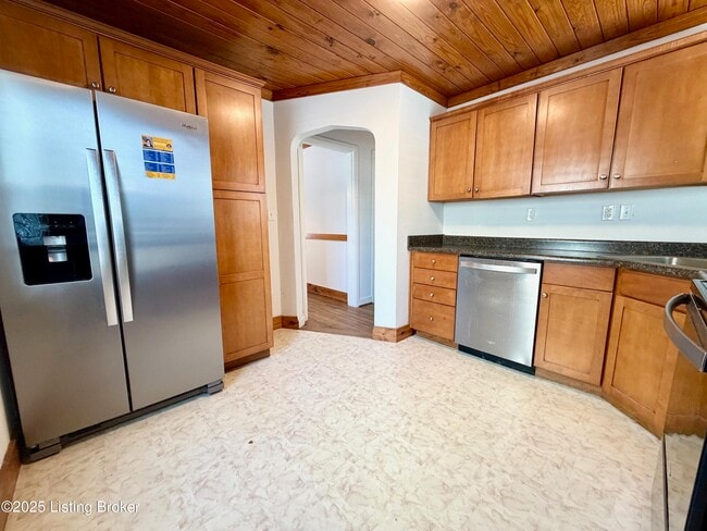 Photo - 628 Harris Pl