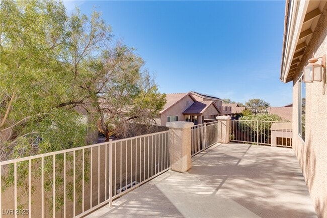 Photo - 523 Moses Lake Ct