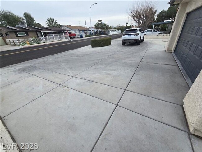Photo - 2204 S Van Patten Pl