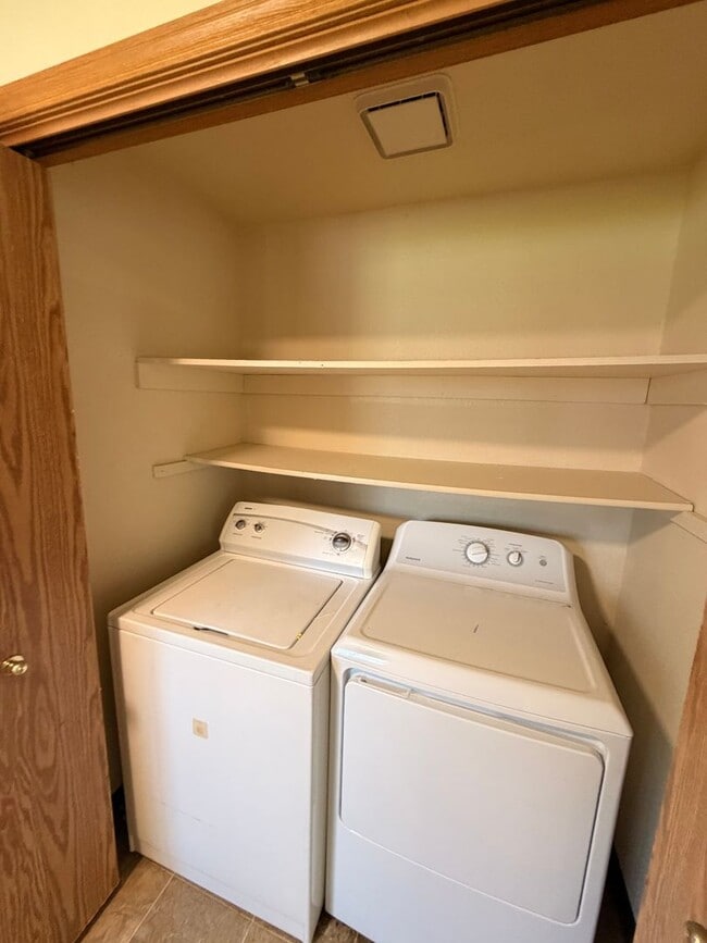 Photo - W. RoseHill Unit 3622 W. Rosehill #102