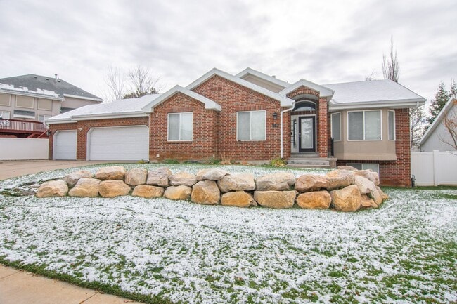 Building Photo - Gorgeous Bountiful Home w/ Solar & 3 Car Garage