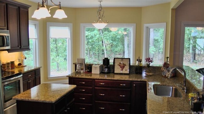 158 Sherwood Ln