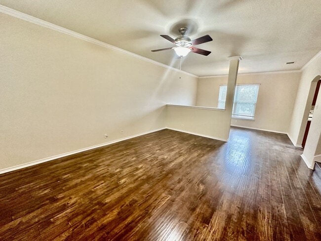 Photo - *Fantastic Home in Great Stone Oak Location*