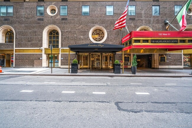 Photo - 150 W 51st St Unit #1412