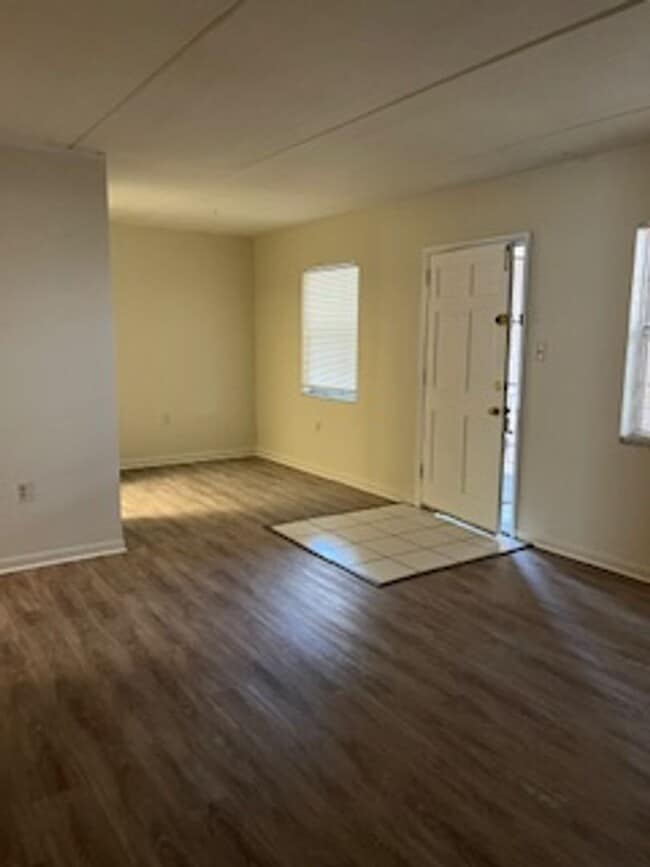 Photo - Charming 2 Bedroom 1 bath unit at Habana Park!