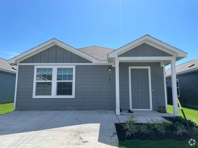 Building Photo - 409 Black Buffalo Rd Rental