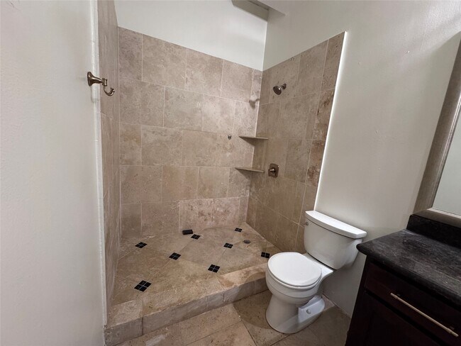 Photo - 705 Main St Unit 305