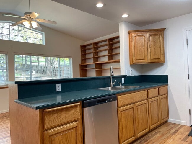 Photo - Nice 3 Bedroom 2 Bath Home-Office Space-Lo...