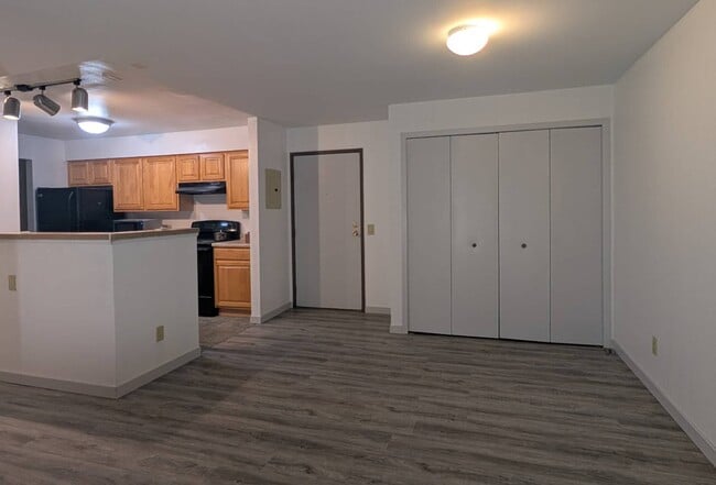 Building Photo - 1144 Morraine View Dr