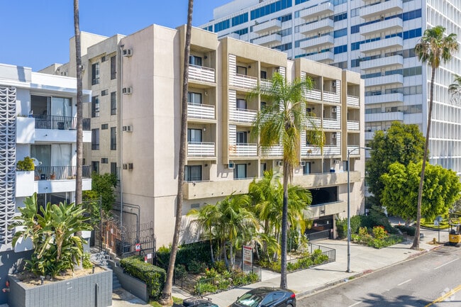 Building Photo - Regency Manor