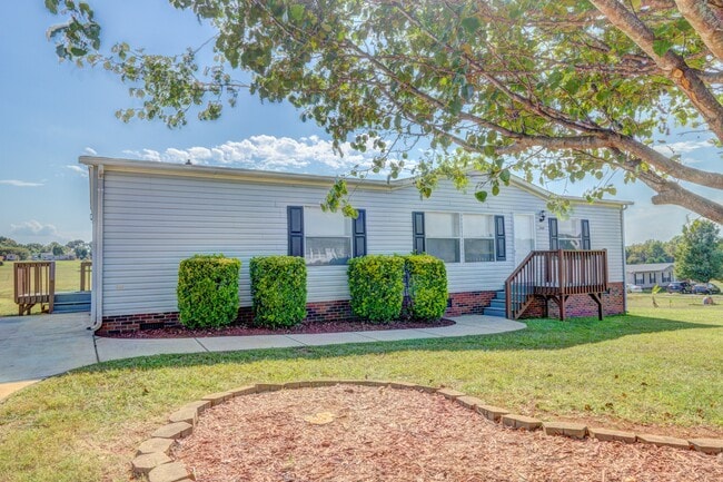 Building Photo - 3569 Oakdale Dr Rental