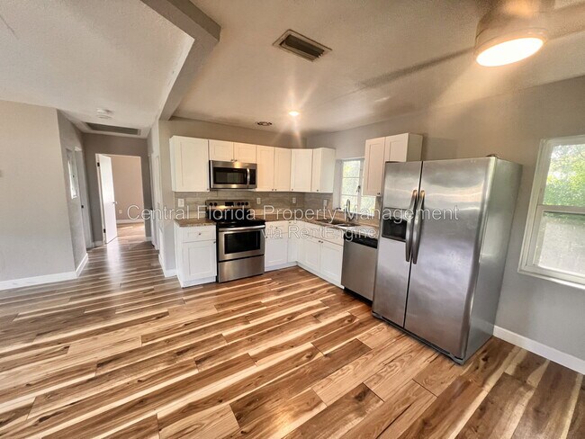 1110 Poinsettia Ave Unidad B