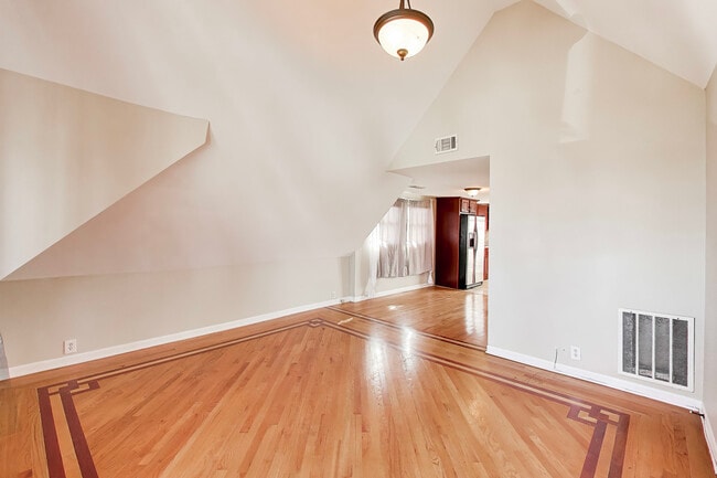 Photo - 4614 N Springfield Ave