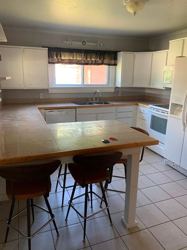 Photo - A Street in Columbus