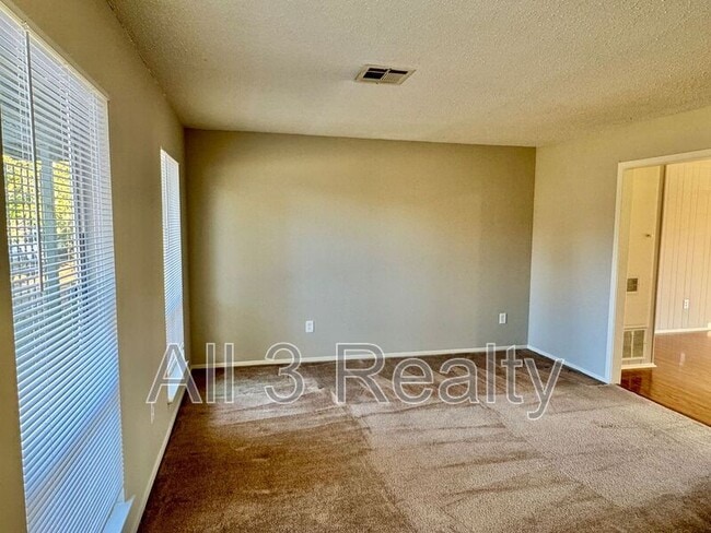 Photo - 6204 Lycoming Rd