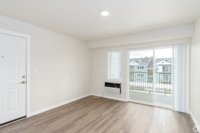 1BR, 1BA - 657SF