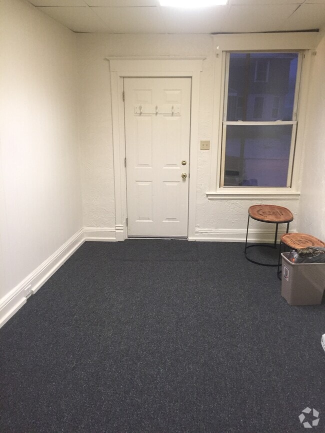 Building Photo - 901 Bingham Ave Unit 2 Rental