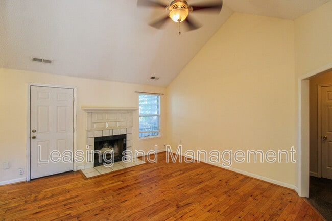 Photo - 1522 Theresa Dr