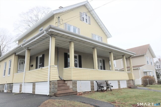 Building Photo - 6 Mary St