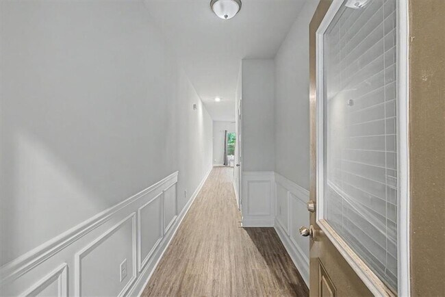 Photo - 1360 Sugar Glen Ct