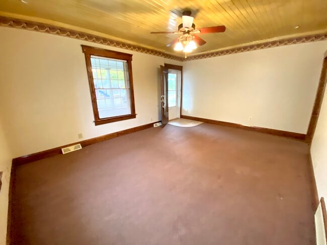 Photo - 837 Parkview St NE Unit 1