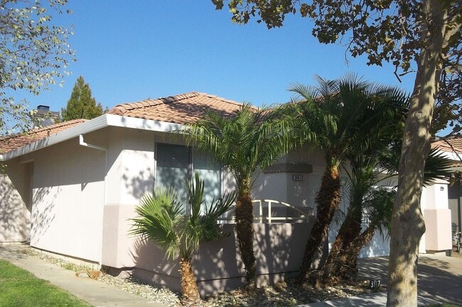 Photo - Solar electric home in the Laguna area of Elk Grove