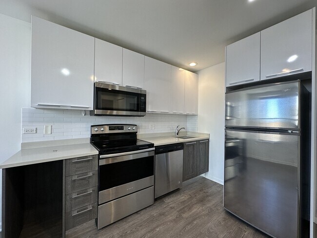 Photo - 940 W Winona St Unit 018