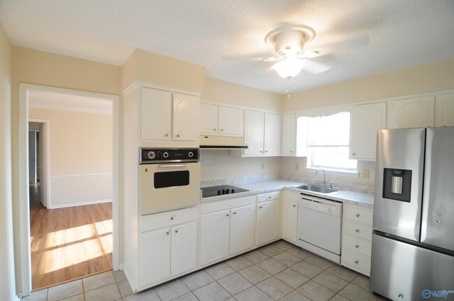 Photo - 8205 Willowbrook Cir SE Unidad C