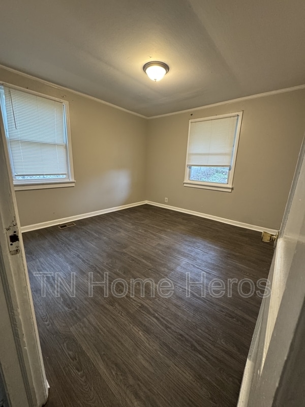 Photo - 1709 Crestview St