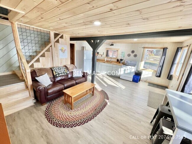 Photo - 8 Sand Beach Ln