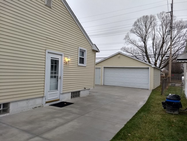 Photo - 60 Canfield Dr