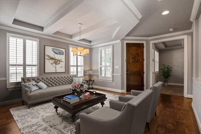 Photo - 16025 La Rosa Dr