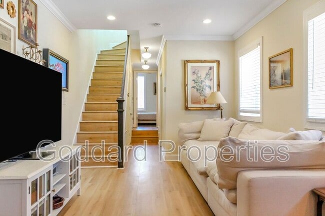 Photo - 907 Stiles St Unit B