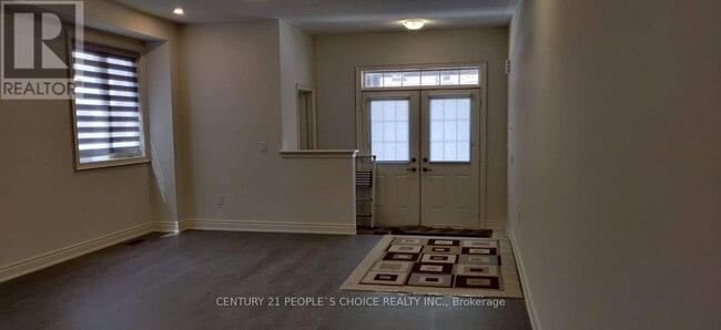 Photo - 30 Cattail Cres