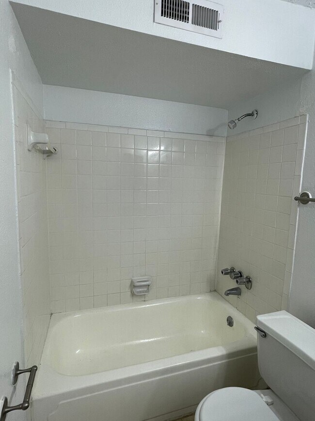 Photo - 2 Bed / 2 Bath Condo. In Altamonte Springs, Coming Soon !