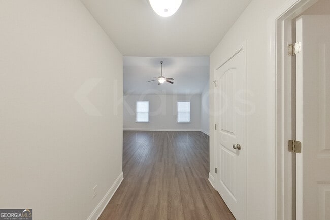 Photo - 231 Western Red Cedar Dr