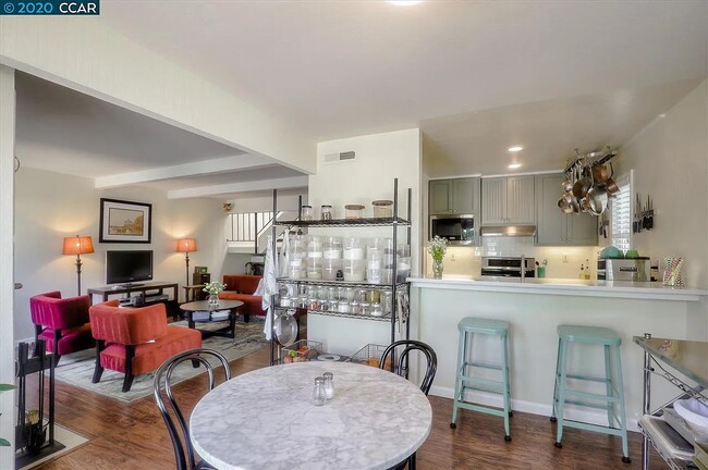 Photo - 34 Mozden Ln