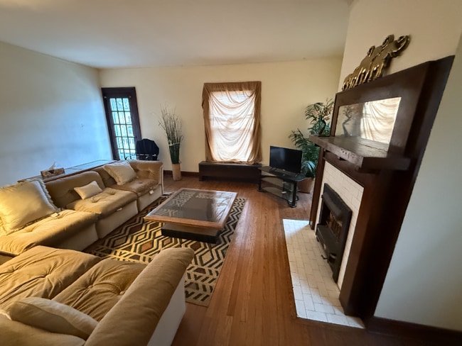 Photo - 639 Mulberry Ave Unit 1/Lower