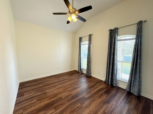 Photo - 3016 Samson Dr