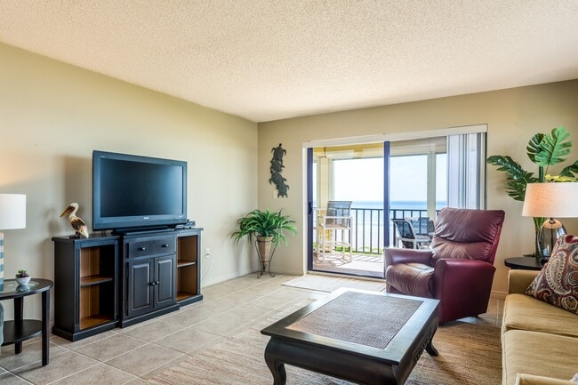 Photo - 545 Garfield Ave Unit # 504