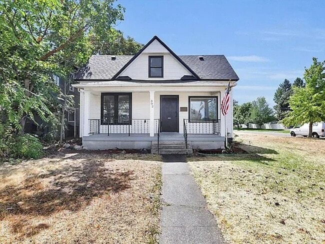 Building Photo - For Rent – Charming 3-Bedroom, 2-Bath Home...