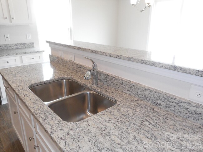 Photo - 2219 Latimer Ln