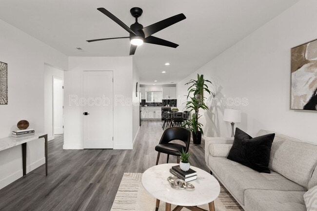 Photo - 1710 Hanford Dr Unit 1704