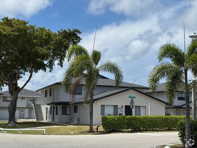 Building Photo - 107 E Tiffany Dr Unit 4 Rental