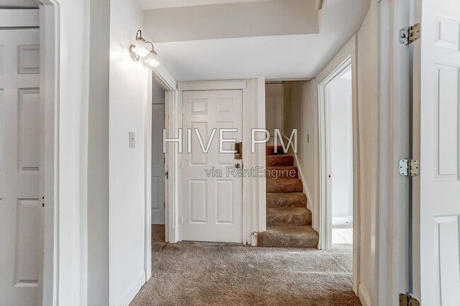 Photo - 3246 Linwood Ave